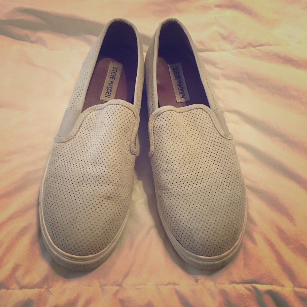 Steve Madden slip on shoes